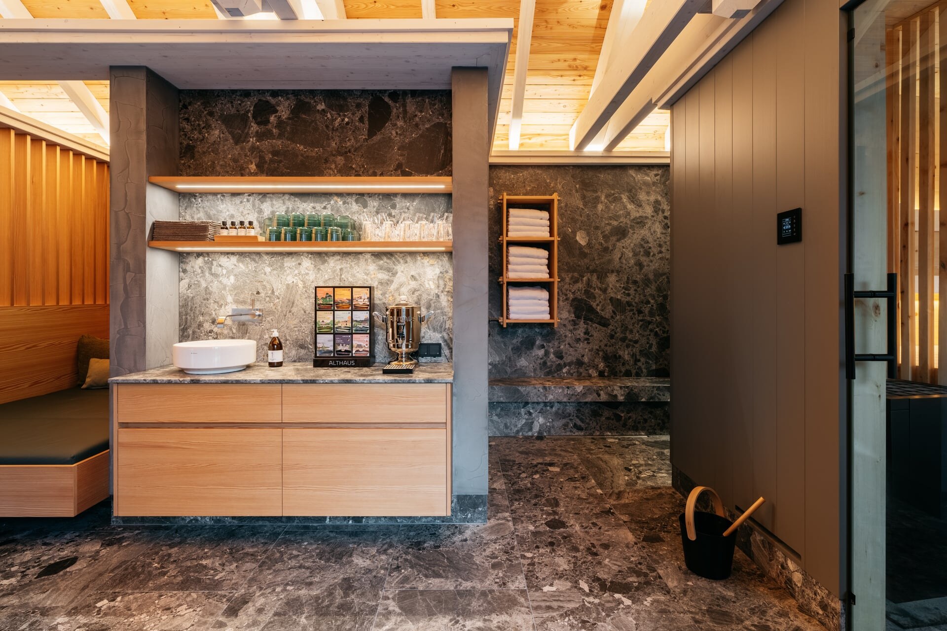 Saftbar im Wellnessbereich des Refugium Lunz.